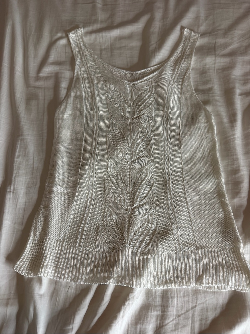 Sleeveless Cable Knit Tank Top - White